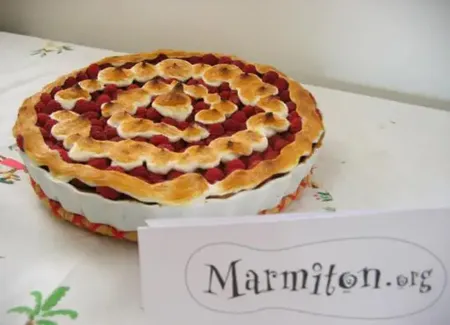 Tarte aux framboises meringuée