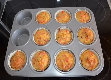 Muffins salés (lardons-tomates)