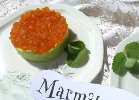 Tartare d'avocat aux oeufs de saumon