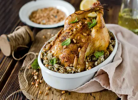 Poulet aux châtaignes et aux olives