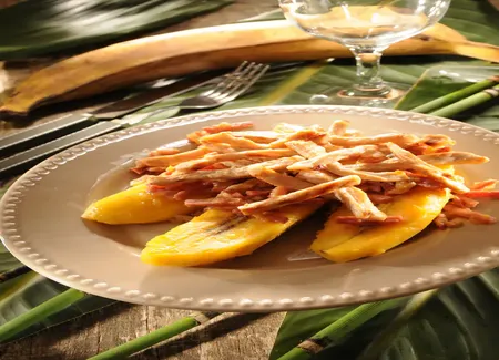 Emincé de porc aux bananes vertes