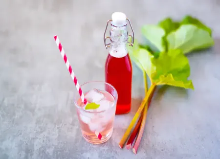 Sirop de rhubarbe (sucre cristallisé)