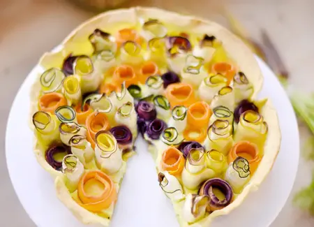 Tarte aux fleurs de carottes et courgettes