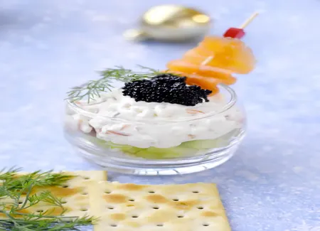 Verrine semi croquante au concombre et chantilly au saumon