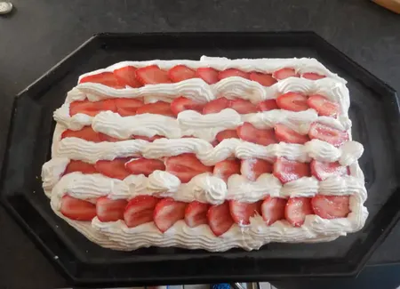 Génoise aux fraises et chantilly