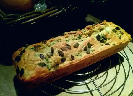 Cake aux petits pois chèvre et menthe