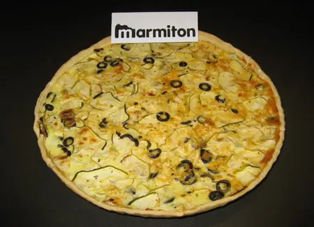 Quiche aux courgettes et olives noires