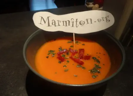 Velouté tomate, poivron, chorizo