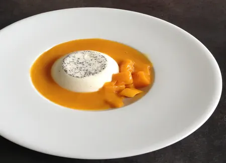 Panna cotta légère à la mangue
