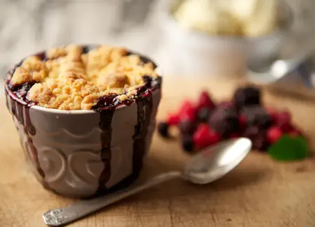 Crumble aux mûres et speculoos