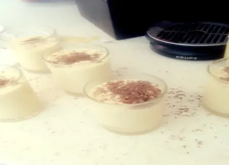 Mousse au chocolat blanc et à la vanille