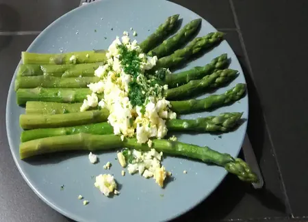 Asperges à la flamande (recette belge bien connue)