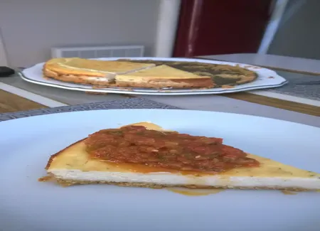 Cheesecake salé au chèvre et concassée de tomates au basilic
