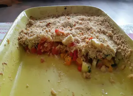 Crumble courgettes-poivrons