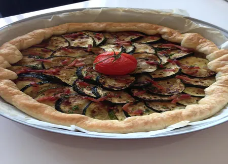 Tarte rosace de courgettes aux epices et bacon fumé