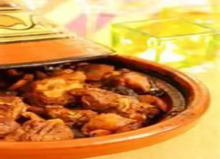 Tagine d'agneau au miel et aux oignons