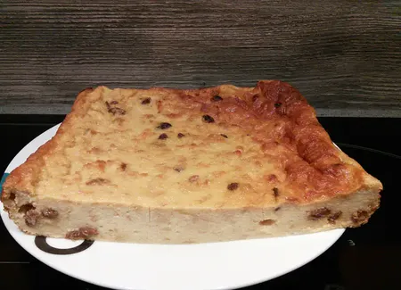 Délicieux pudding au rhum et aux raisins secs