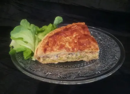 Tourte au saumon et aux poireaux