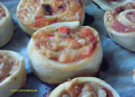 Pizza rolls