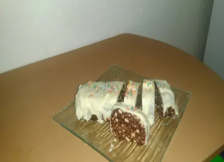 Bûche aux petits-beurre et au chocolat