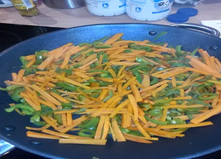 Poivrons et carottes sautés au curry