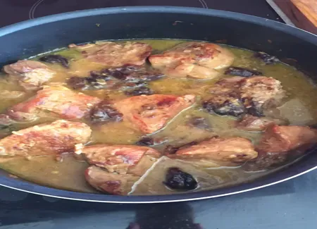 Épaule de porc aux pruneaux et miel