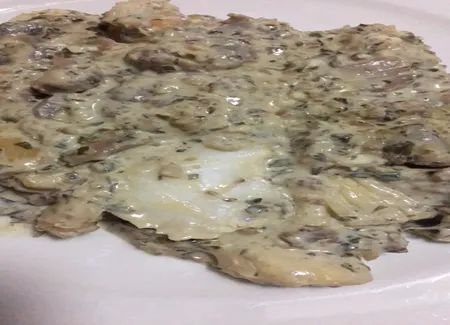 Joues de légine, crème aux herbes et noix