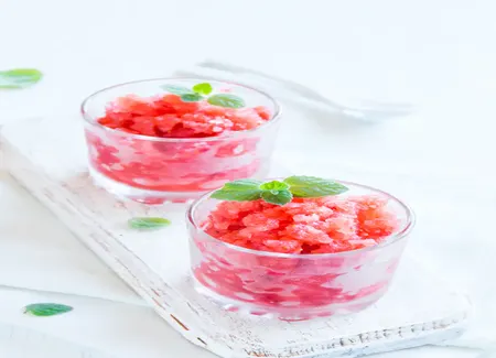 Granité aux fraises et menthe