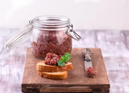 Compotée d'oignons au bordeaux