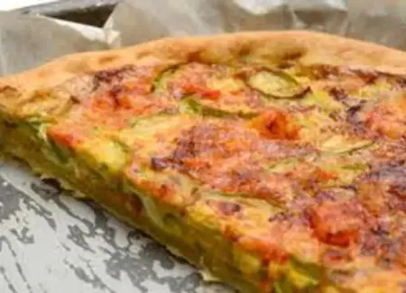 Quiche aux poivrons et à la courgette