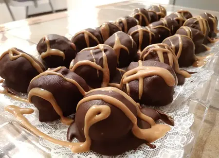 Chocolats croustillants au beurre de cacahuète