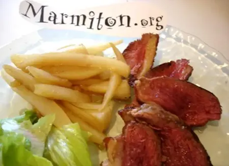 Magret de canard au miel et au citron et sa fondue de navets