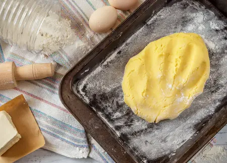 Pâte brisée ultra rapide et ultra facile à la casserole