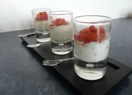 Verrines de chèvre et tartare de tomates