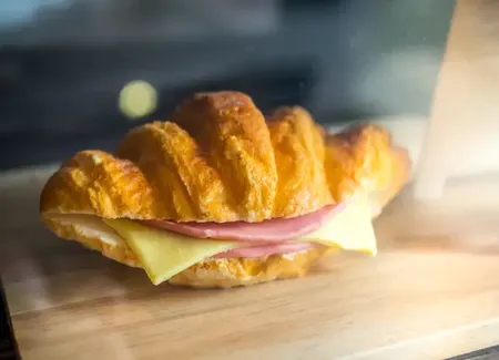 Croissants au jambon express