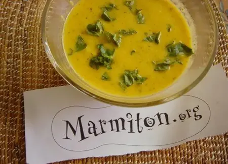 Potage aux poivrons jaune et mascarpone