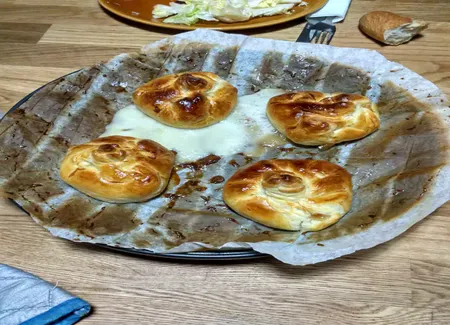Paniers de chèvre au miel et aux noix