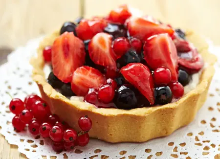 Tarte crème pâtissière et fruits rouges