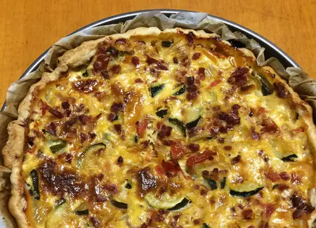 Quiche aux légumes du soleil et lardons