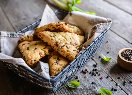 Cookies salés camembert jambon fumé