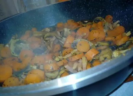 Carottes au curry et aux petits lardons