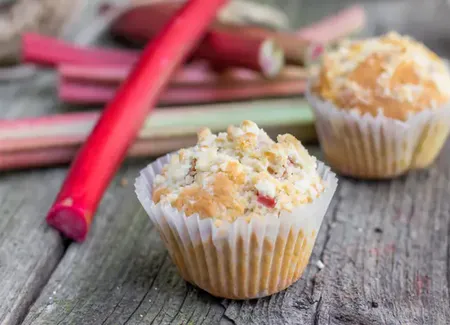 Muffins à la rhubarbe