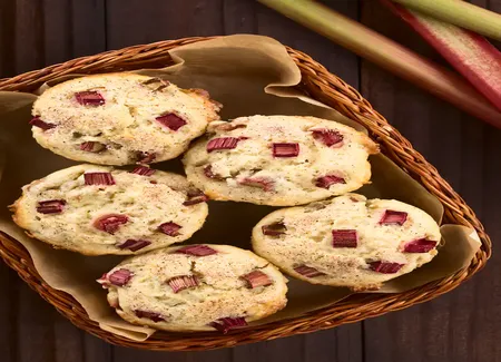 Muffins à la rhubarbe moelleux