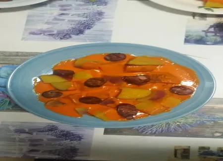 Mojo picon : pommes de terre au sel et sauce piquante