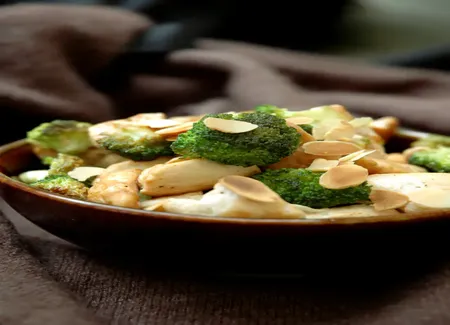 Poulet aux amandes et brocolis light
