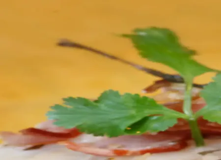 Rôti de porc moutardé à la sauge