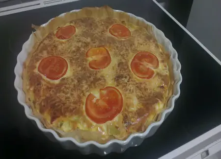 Tarte poireaux tomates et saumon fumé