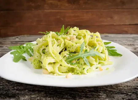 Pâtes au pesto de roquette (pesto alla rucola)