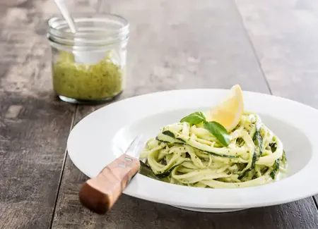 Courgettes marinées au citron