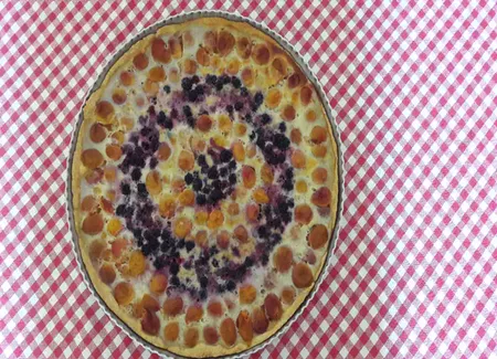 Tarte à la mirabelle et à la mûre